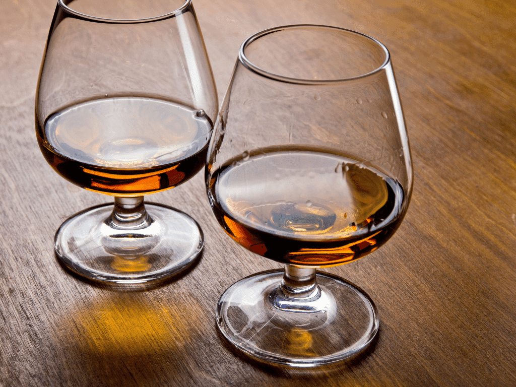 Differenza Tra Liquori E Distillati Differenza tra liquori e distillati? - Cantina a Casa